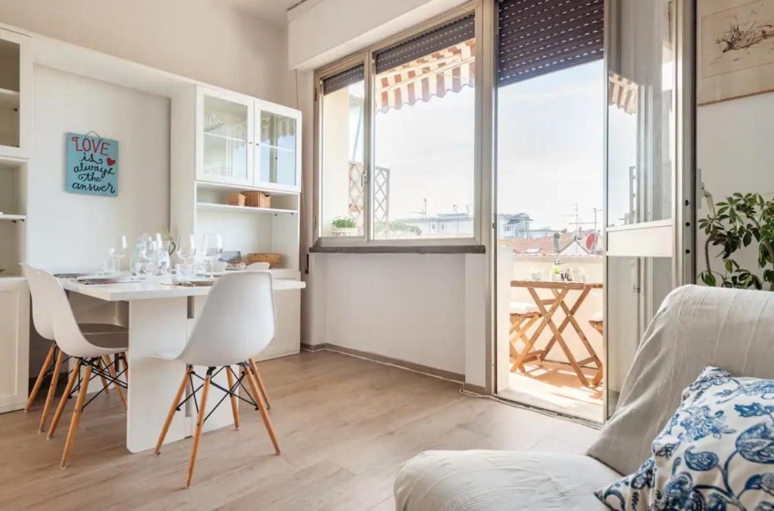 Seaside Apt Private Parking And Near The Beach Виареджо Екстериор снимка